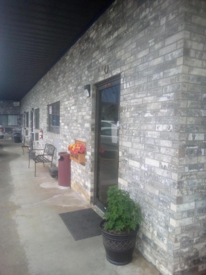 Coachman'S Inn & Suites Waldron Ngoại thất bức ảnh