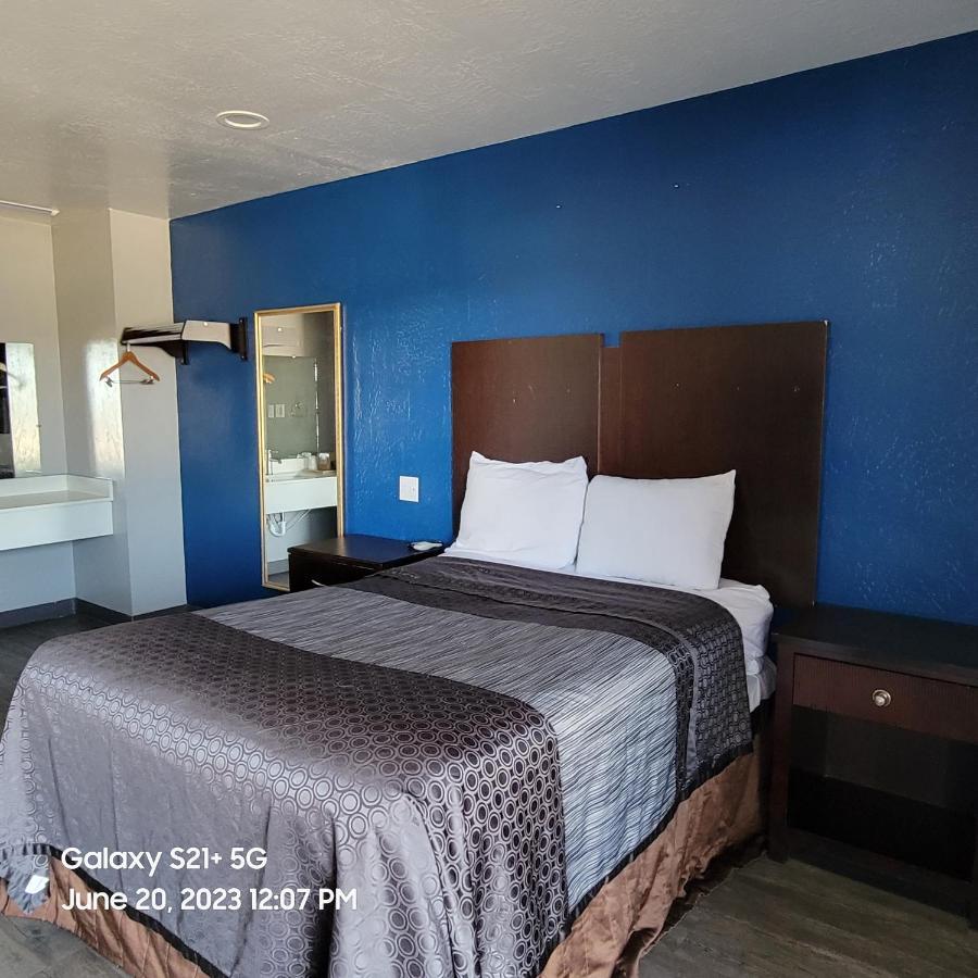 Coachman'S Inn & Suites Waldron Ngoại thất bức ảnh
